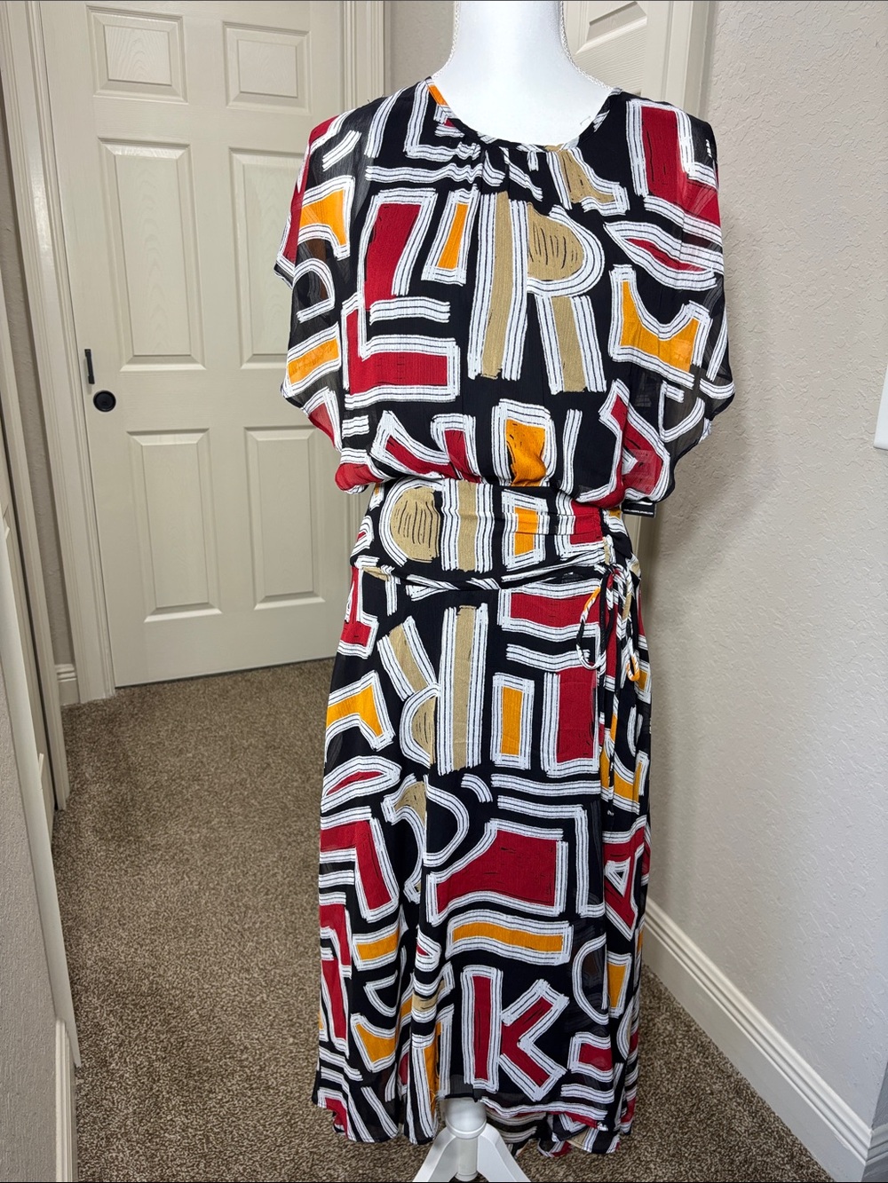 Karl Lagerfeld Paris Abstract Print High Low Midi Dress NWT Size 2 - Picture 3 of 12